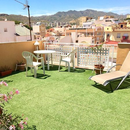 Room With Single Bed In Typical Townhouse With Rooftop Terrace マラガ エクステリア 写真